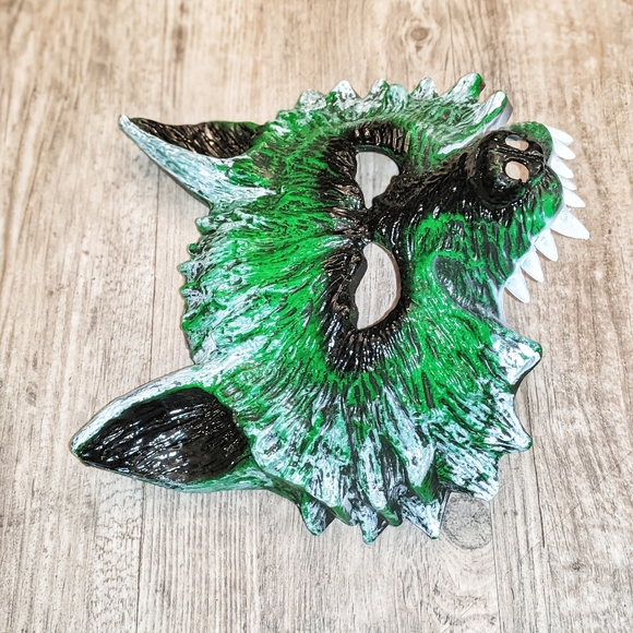 Handpainted Wolf Mask - Picture 3 of 4